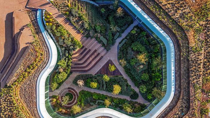 Konya'daki ilginç yapının çok sayıda ödülü var: Dışı süslü, içi güçlü 4